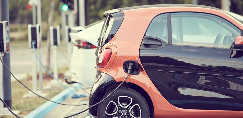 11auto elettriche diventeranno più economiche carsharing plugin