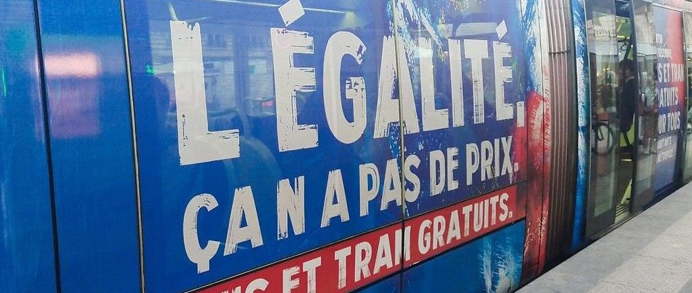 11messaggio in francese per pubblicizzare gli abbonamenti gratuiti ai mezzi a Montpellier